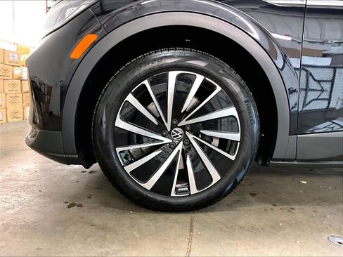 Used 2024 Volkswagen ID.4 S RWD image 12