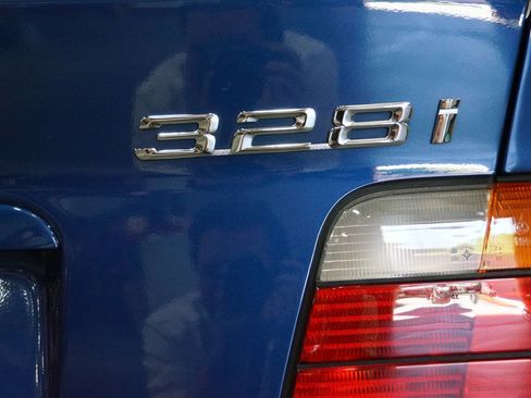 Used 1997 BMW 328i Sedan RWD image 48