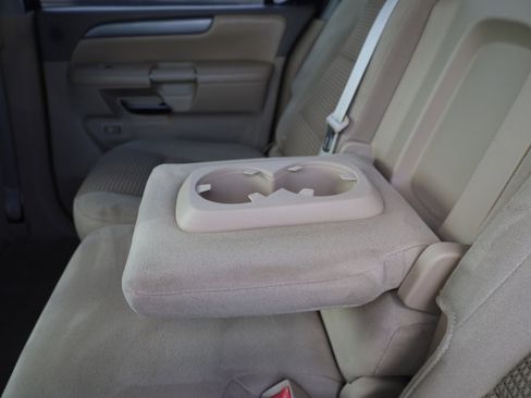 Used 2013 Nissan Armada SV image 16