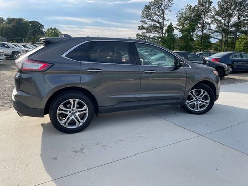 Used 2017 Ford Edge Titanium FWD image 10