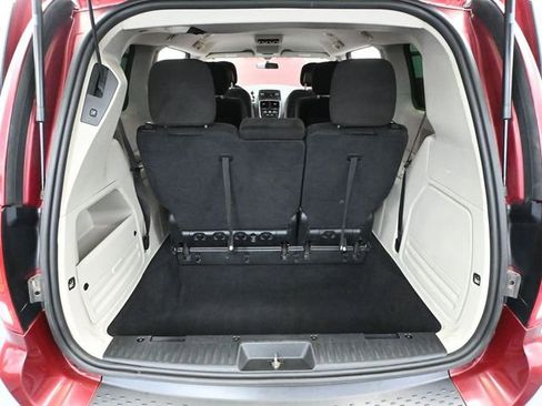 Used 2014 Dodge Grand Caravan SXT w/ Rear Park Assist Package image 36