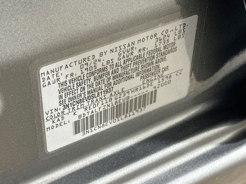 Used 2025 Nissan Versa SV FWD image 12