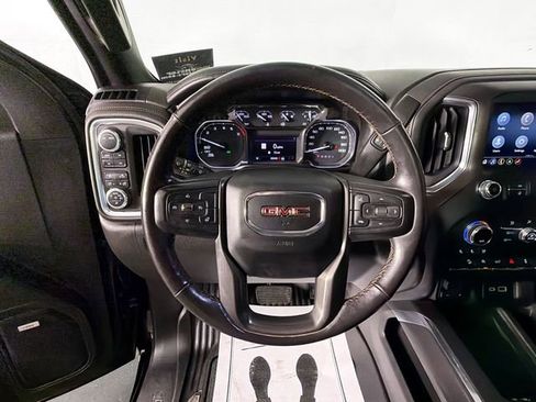 Used 2021 GMC Sierra 1500 AT4 w/ AT4 Preferred Package AWD/4WD image 11