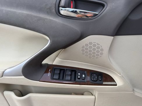 Used 2012 Lexus IS 250 w/ Premium Pkg Value Edition RWD image 31