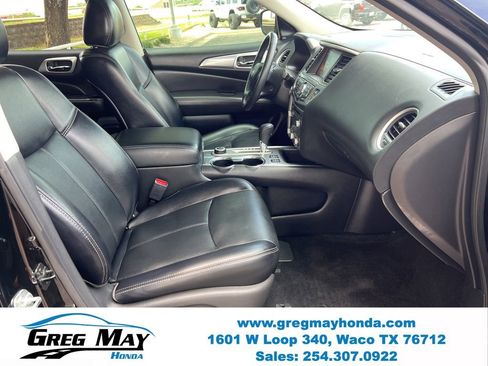 Used 2019 Nissan Pathfinder SL AWD/4WD image 12