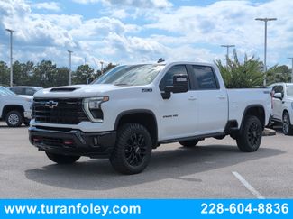 Used 2025 Chevrolet Silverado 2500 LT w/ Trail Boss Package AWD/4WD video 1