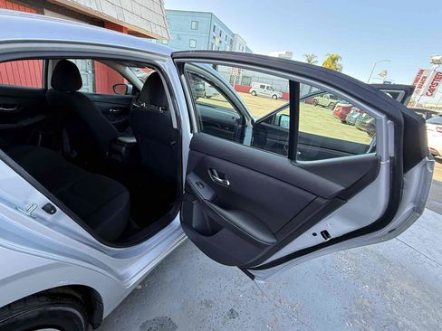 Used 2022 Nissan Sentra S FWD image 34