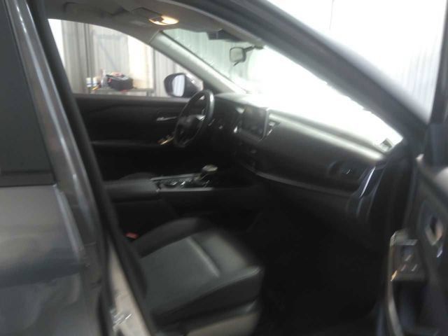 Used 2025 Nissan Rogue SV AWD/4WD image 5