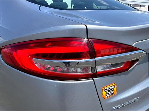 Used 2020 Ford Fusion SE FWD image 30