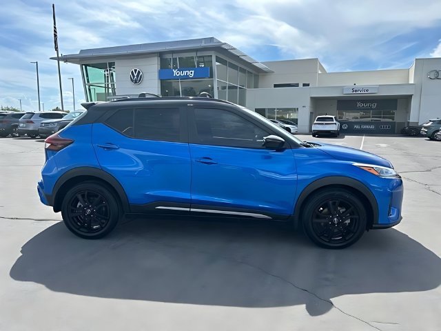 Used 2023 Nissan Kicks SR w/ Interior Electronics Package FWD image 2