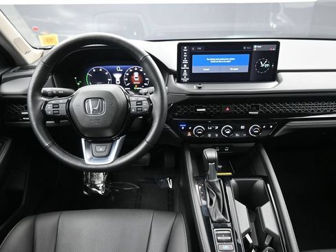 Used 2025 Honda Accord Touring image 20