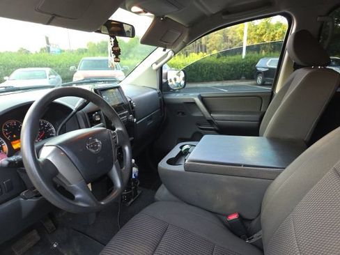 Used 2013 Nissan Titan SV AWD/4WD image 12