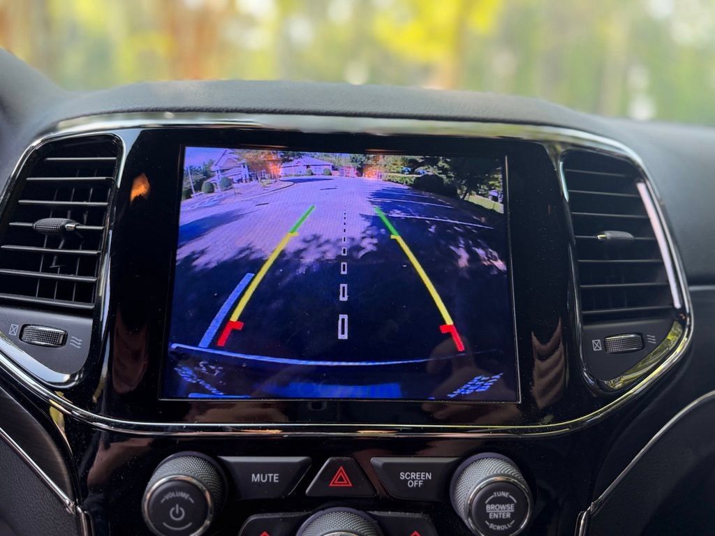 Used 2019 Jeep Grand Cherokee Limited AWD/4WD image 29