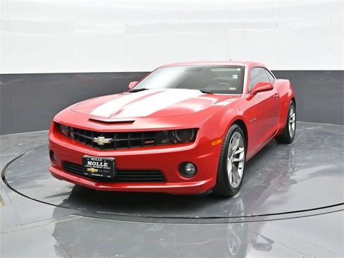 Used 2011 Chevrolet Camaro SS w/ RS Package image 2