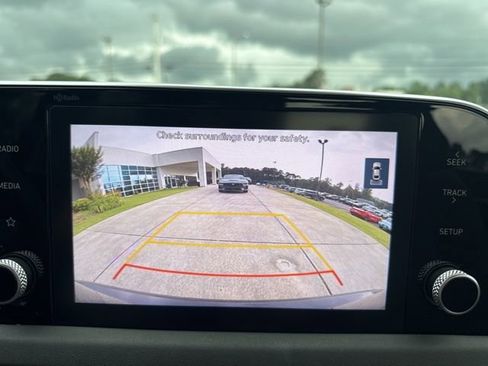 Used 2023 Hyundai Sonata SE w/ Cargo Package FWD image 18