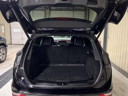 Used 2019 Lincoln MKC Premiere image 9