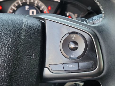 Used 2017 Honda Civic Sport image 8