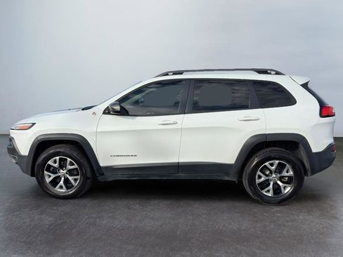 Used 2016 Jeep Cherokee Trailhawk w/ Cold Weather Group image 2