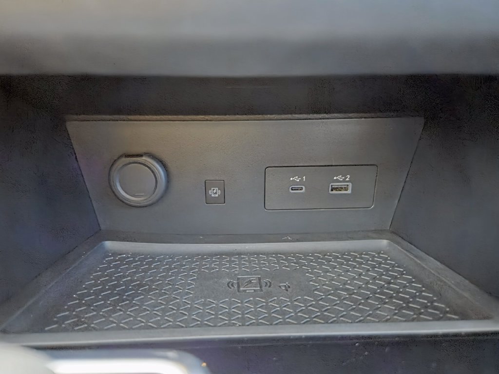 Used 2023 Nissan Pathfinder SL w/ SL Premium Package FWD image 18