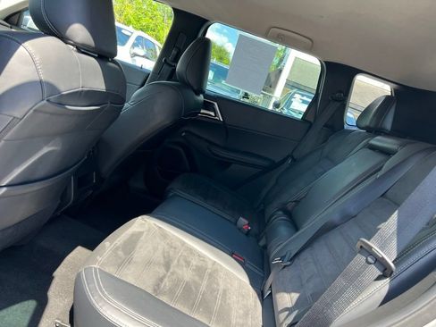 Used 2023 Mitsubishi Outlander SE AWD/4WD image 35