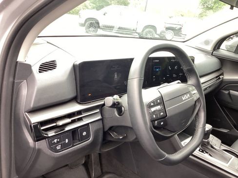 Used 2026 Kia Sportage EX w/ EX Panorama Roof Package FWD image 9