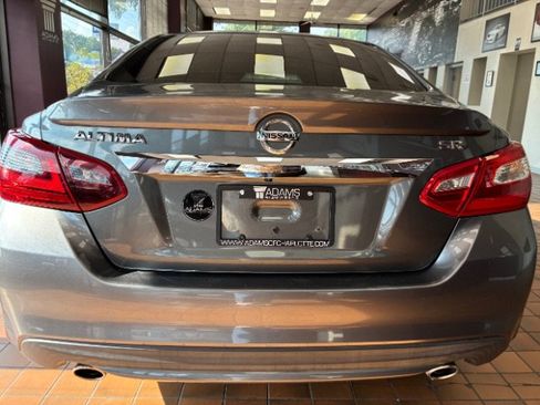 Used 2017 Nissan Altima 2.5 SR FWD image 11