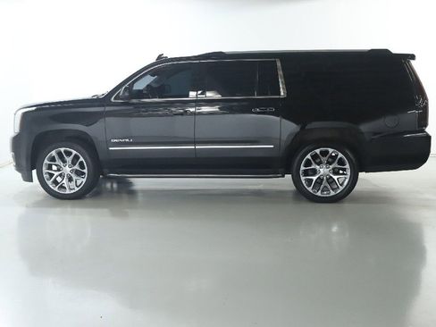 Used 2020 GMC Yukon XL Denali AWD/4WD image 41