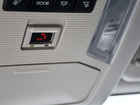 Used 2025 Toyota RAV4 XLE AWD/4WD image 34