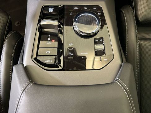 Used 2026 BMW X3 xDrive30i w/ Premium Package AWD/4WD image 19