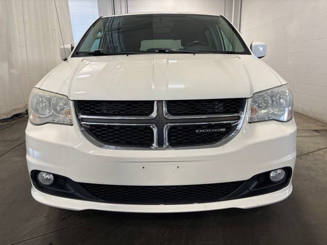 Used 2011 Dodge Grand Caravan Crew FWD image 2