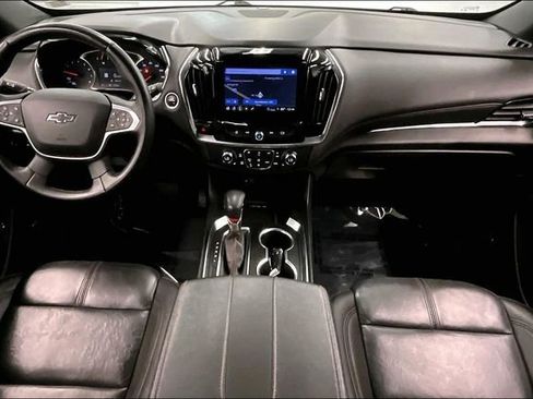 Used 2023 Chevrolet Traverse RS AWD/4WD image 18