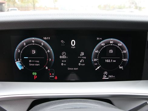 New 2026 Volkswagen Tiguan SE R-Line FWD image 16