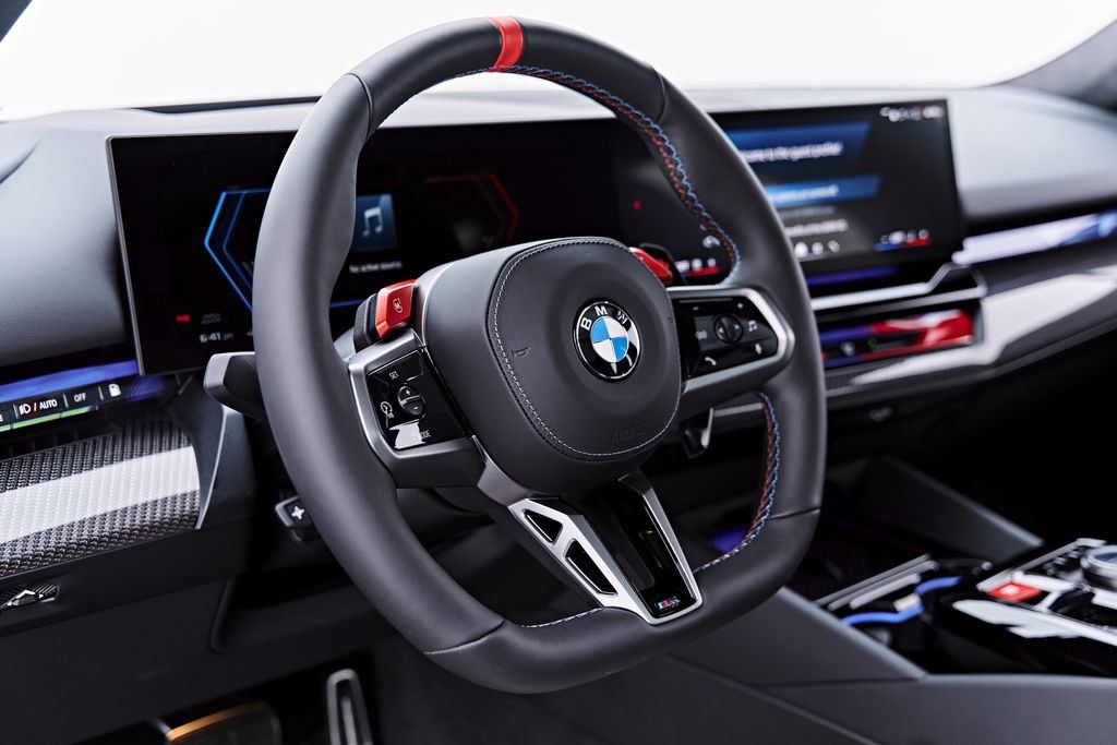 Used 2026 BMW M5 Touring AWD/4WD image 48