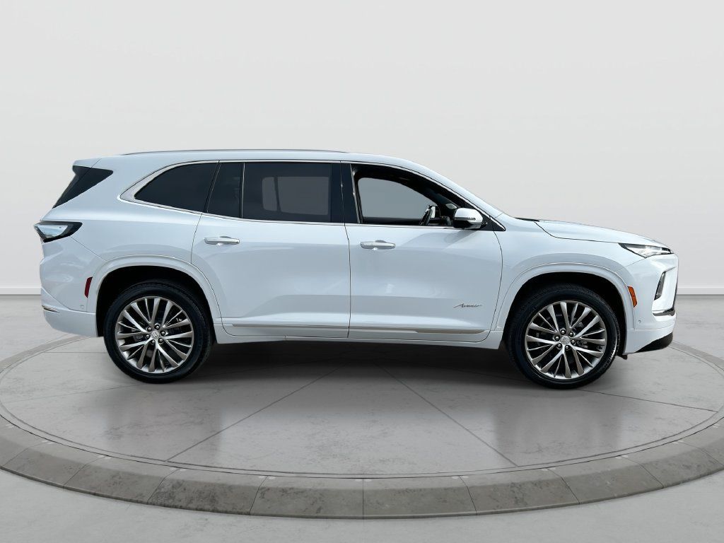 Used 2026 Buick Enclave Avenir w/ Super Cruise Package FWD image 9