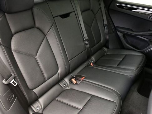 Certified 2025 Porsche Macan image 55