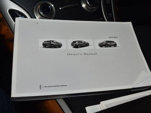 Used 2016 Lincoln MKX Reserve image 11