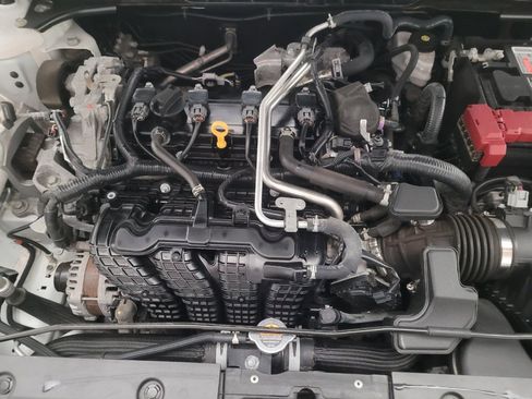 Used 2025 Nissan Altima 2.5 SV FWD image 30