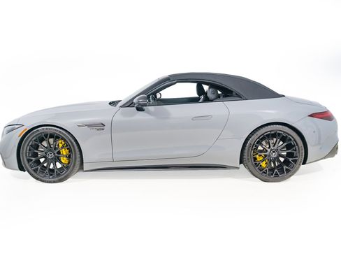 Used 2022 Mercedes-Benz SL 63 AMG 4MATIC image 3