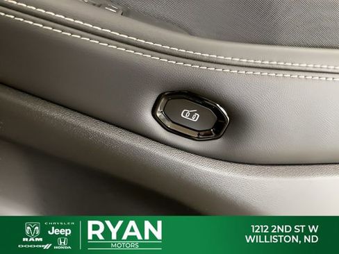 New 2026 Jeep Cherokee Laredo AWD/4WD image 20