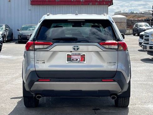 Used 2019 Toyota RAV4 Limited w/ Limited Grade Weather Package image 11