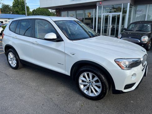 Used 2017 BMW X3 sDrive28i RWD image 4