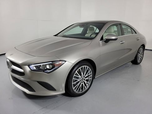 Used 2021 Mercedes-Benz CLA 250 image 2