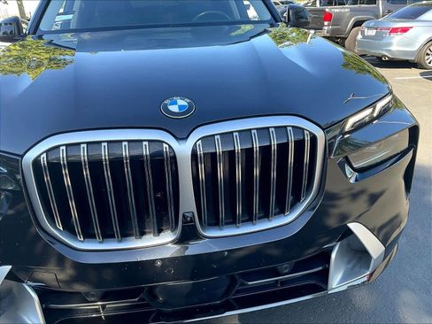 Used 2023 BMW X7 xDrive40i w/ Premium Package image 31