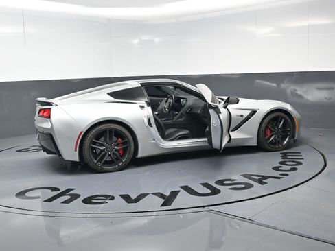 Used 2016 Chevrolet Corvette Stingray Coupe w/ Carbon Flash Badge Package image 23