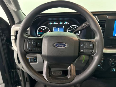 Used 2025 Ford F350 XLT w/ FX4 Off-Road Package image 16