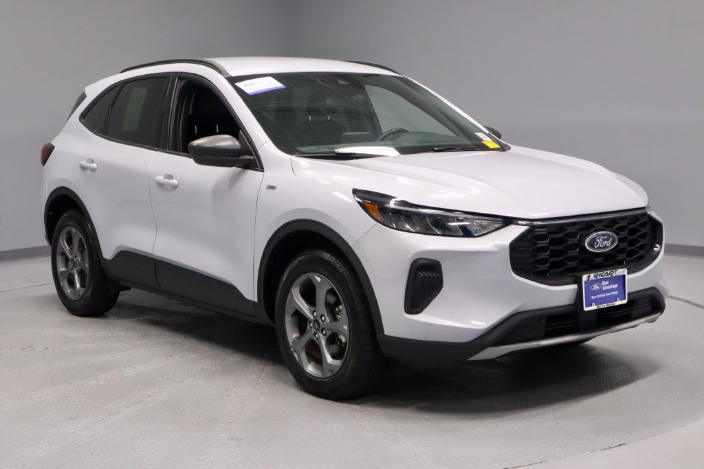 Certified 2025 Ford Escape ST-Line AWD/4WD image 1