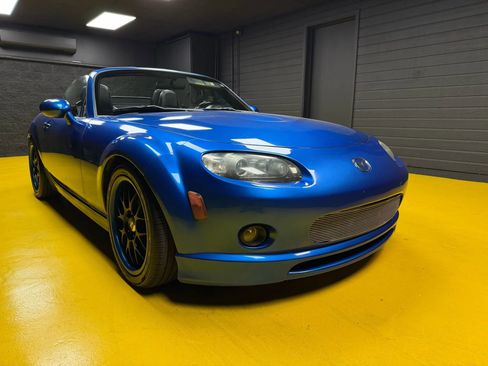 Used 2006 MAZDA MX-5 Miata Sport image 3