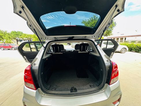 Used 2019 Chevrolet Trax LS w/ Tint and Cruise Package FWD image 17