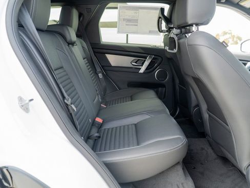 Used 2025 Land Rover Discovery Sport Dynamic SE image 23