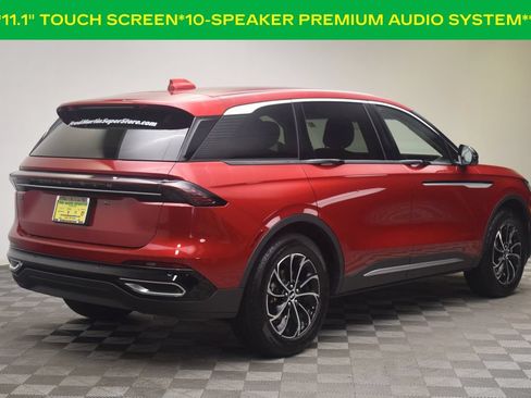 Used 2024 Lincoln Nautilus Premier AWD/4WD image 8
